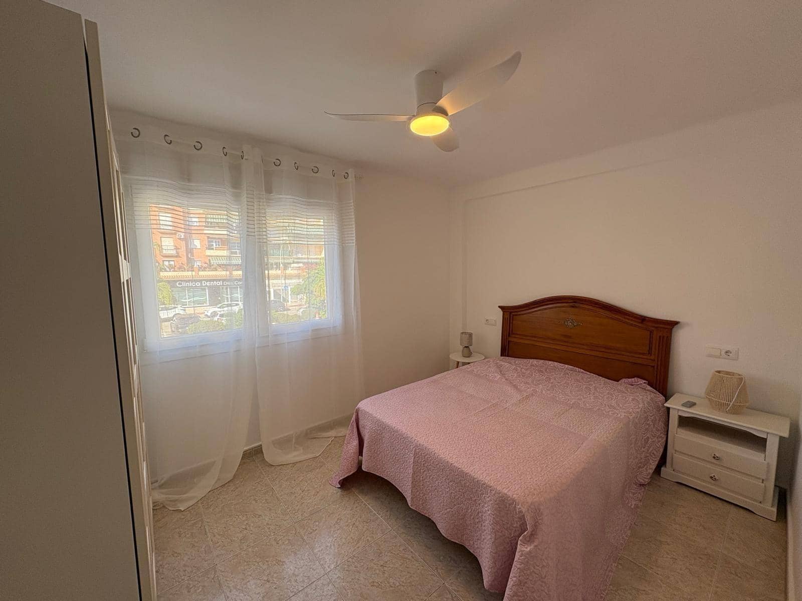 3 slaapkamer Flat te huur in Algarrobo - € 950 (Ref: 10120044)