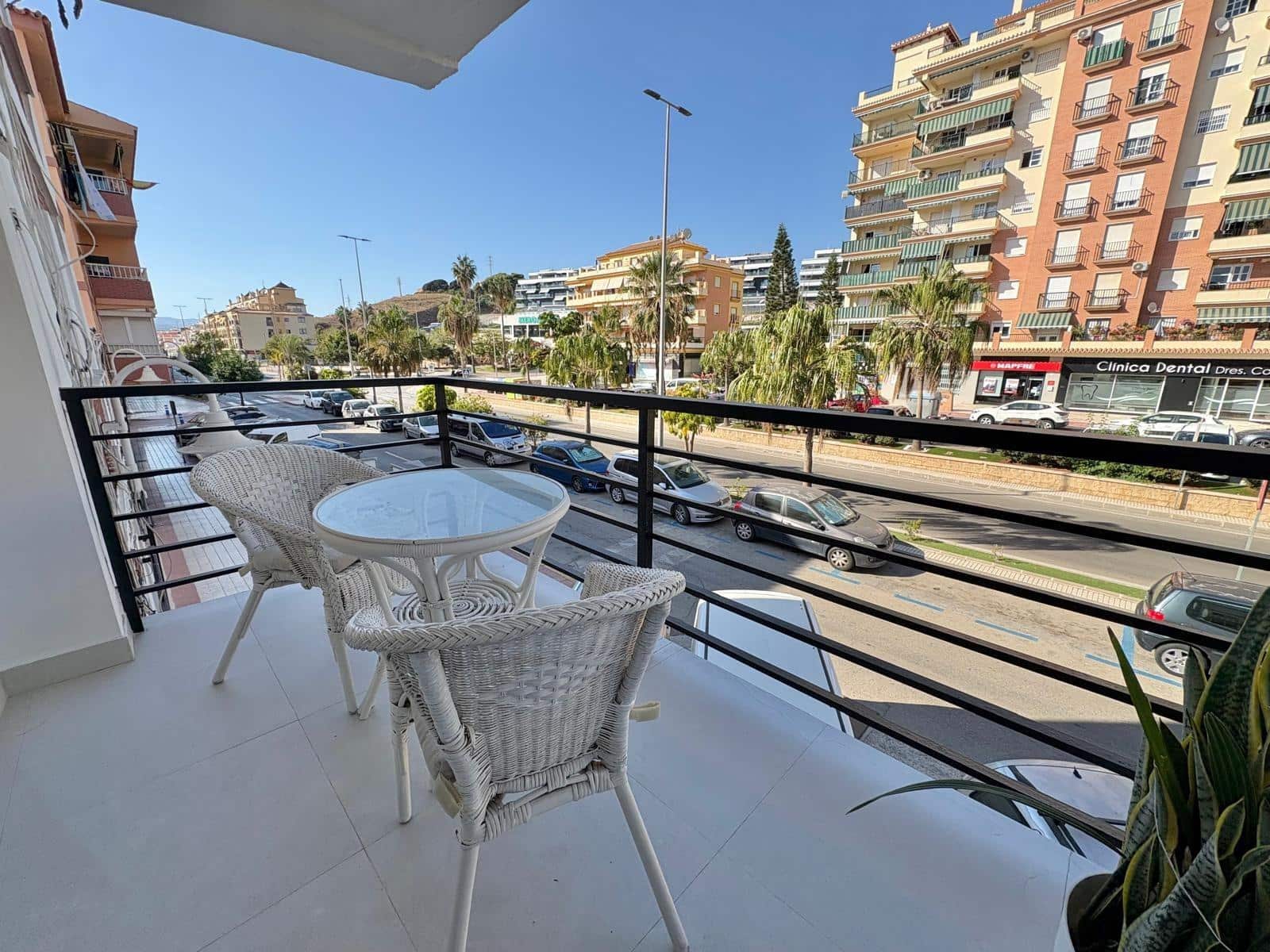 3 slaapkamer Flat te huur in Algarrobo - € 950 (Ref: 10120044)