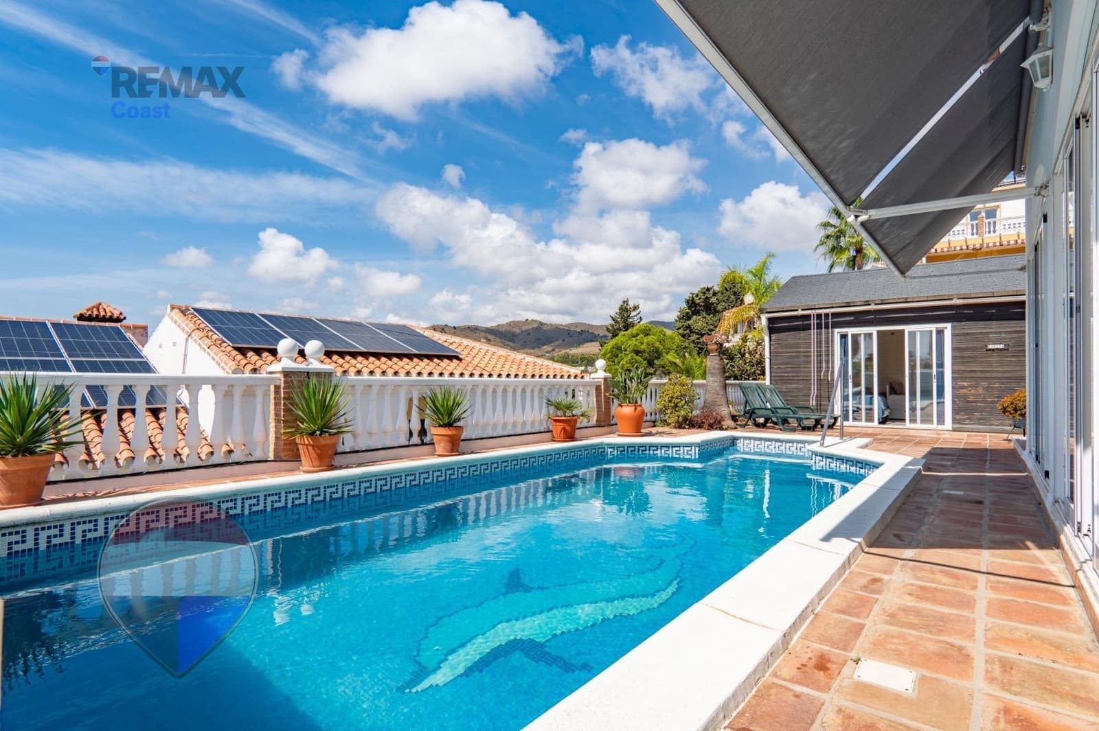 3 soveværelse Villa til salg i Benajarafe med swimmingpool garage - € 575.000 (Ref: 10136209)