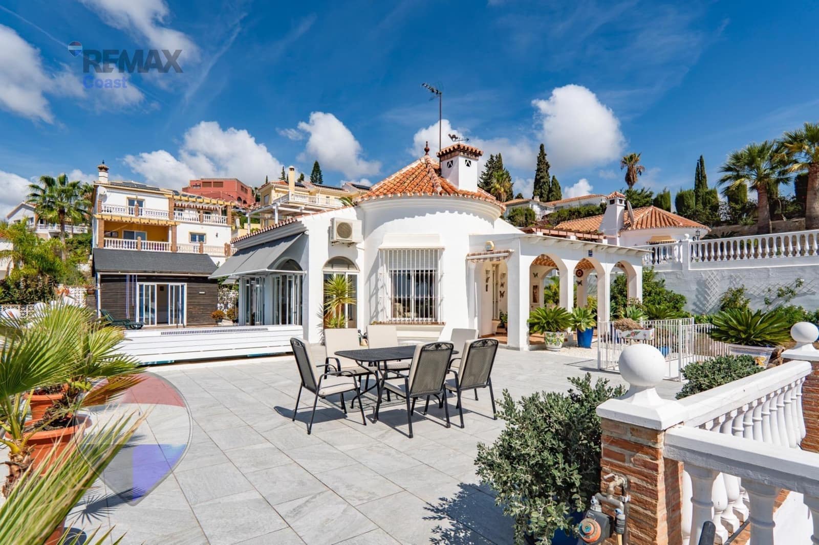 3 soveværelse Villa til salg i Benajarafe med swimmingpool garage - € 575.000 (Ref: 10136209)