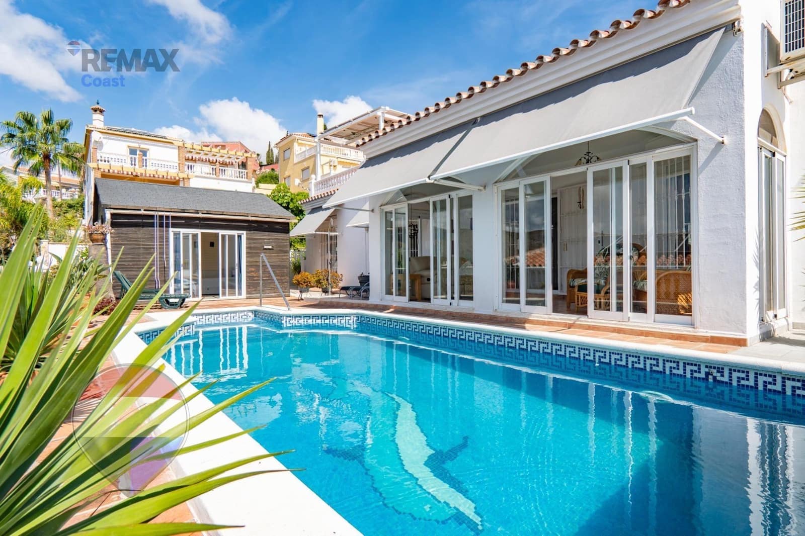 3 soveværelse Villa til salg i Benajarafe med swimmingpool garage - € 575.000 (Ref: 10136209)