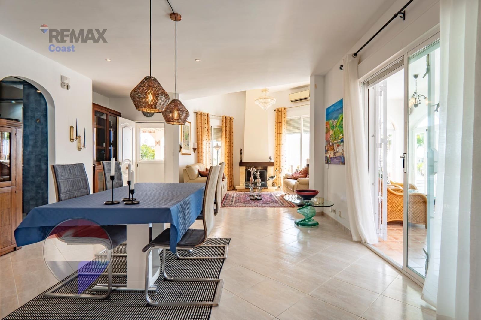 3 soveværelse Villa til salg i Benajarafe med swimmingpool garage - € 575.000 (Ref: 10136209)