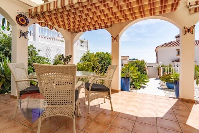 3 soveværelse Villa til salg i Benajarafe, Vélez-Málaga med swimmingpool garage - € 575.000 (Ref: 10136209)