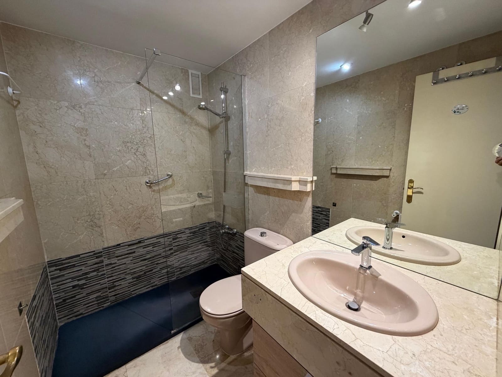 3 soveværelse Lejlighed til leje i Villanueva del Pardillo med swimmingpool garage - € 1.600 (Ref: 10157813)
