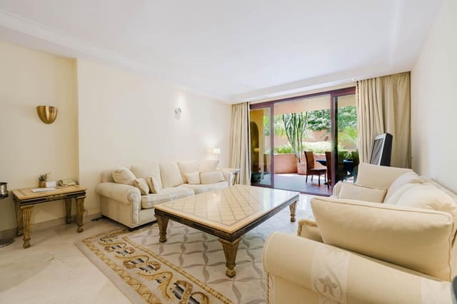 2 sypialnia Apartament na sprzedaż w Estepona z basenem - 995 000 € (Ref: 10159844)