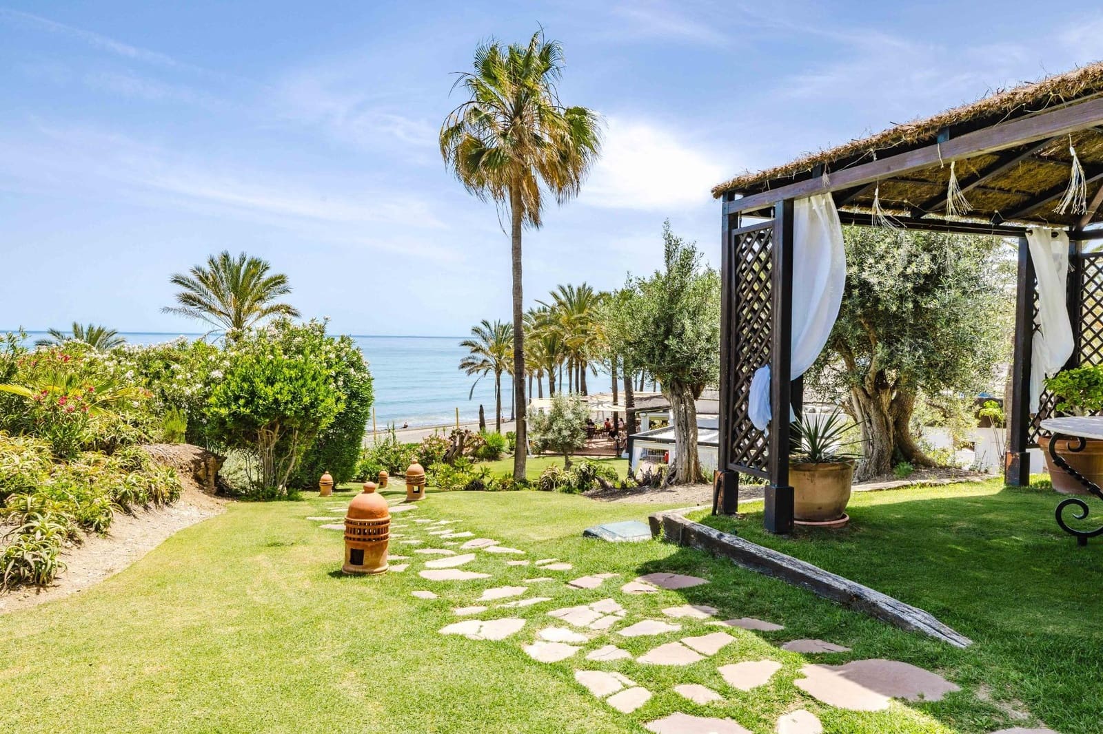 2 sypialnia Apartament na sprzedaż w Estepona z basenem - 995 000 € (Ref: 10159844)