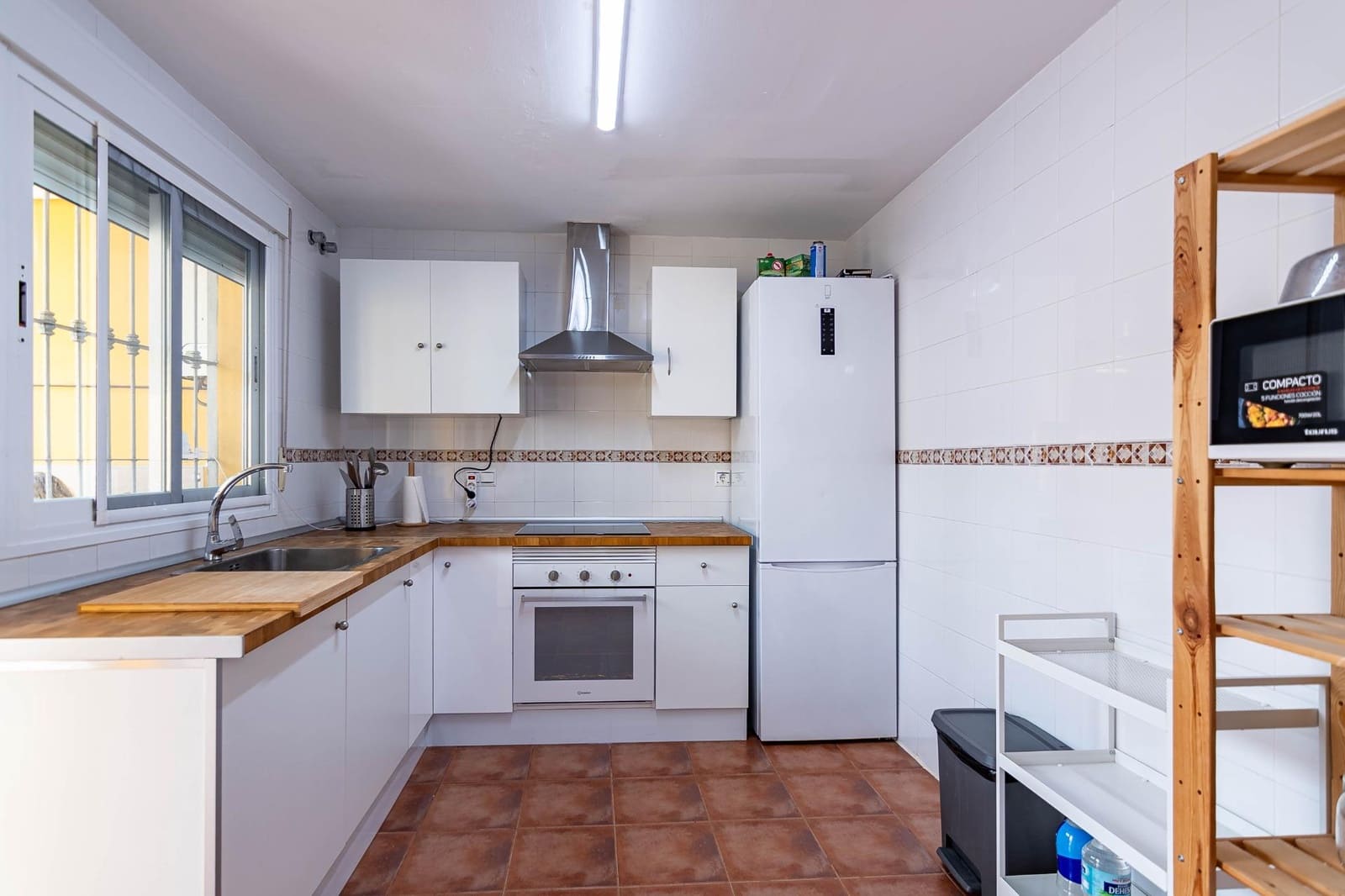 3 soverom Rekkehus til salgs i Sierra de Yeguas med svømmebasseng - € 160 000 (Ref: 10165177)