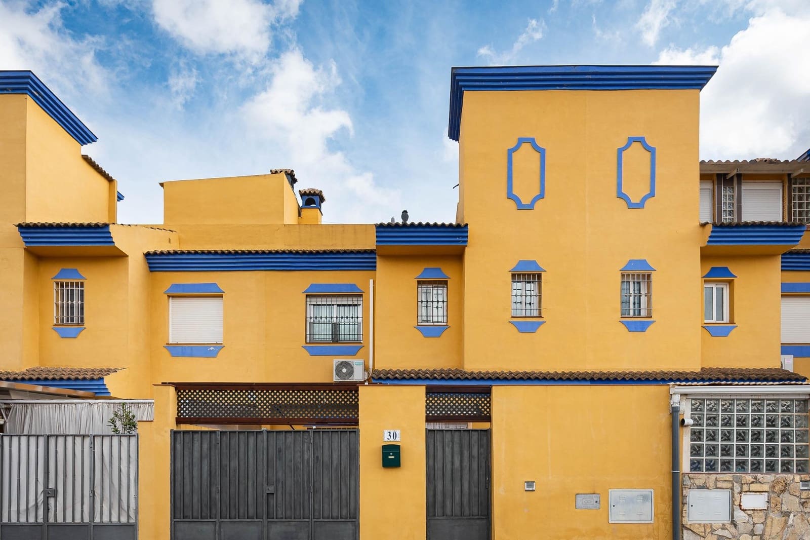 3 soverom Rekkehus til salgs i Sierra de Yeguas med svømmebasseng - € 160 000 (Ref: 10165177)