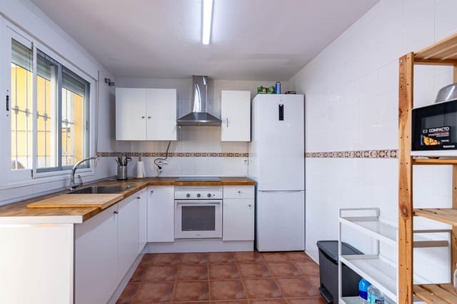 3 soveværelse Rækkehus til salg i Sierra de Yeguas med swimmingpool - € 160.000 (Ref: 10165177)