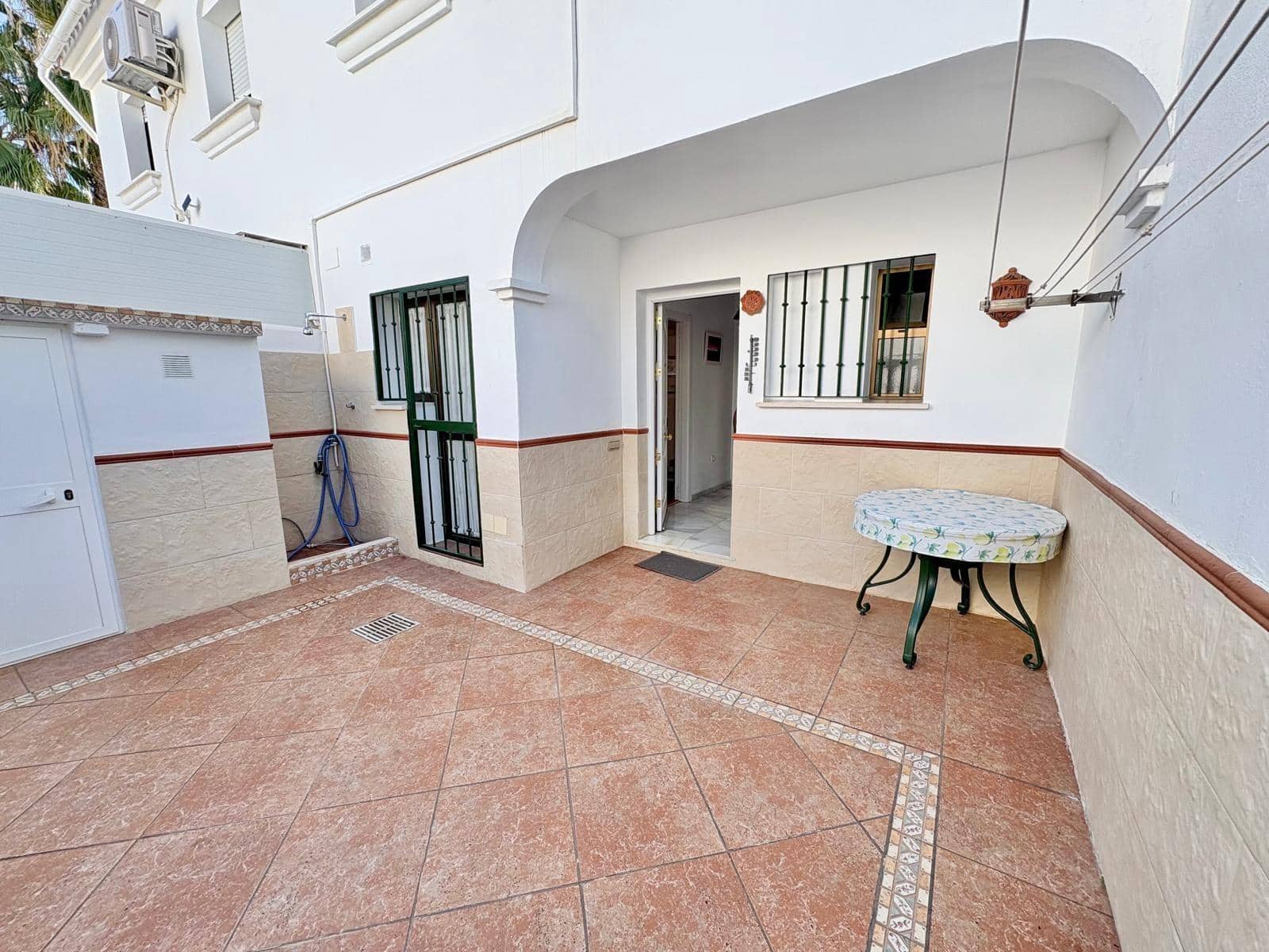 3 Zimmer Reihenhaus zu verkaufen in Caleta de Velez mit Pool - 409.900 € (Ref: 10166802)