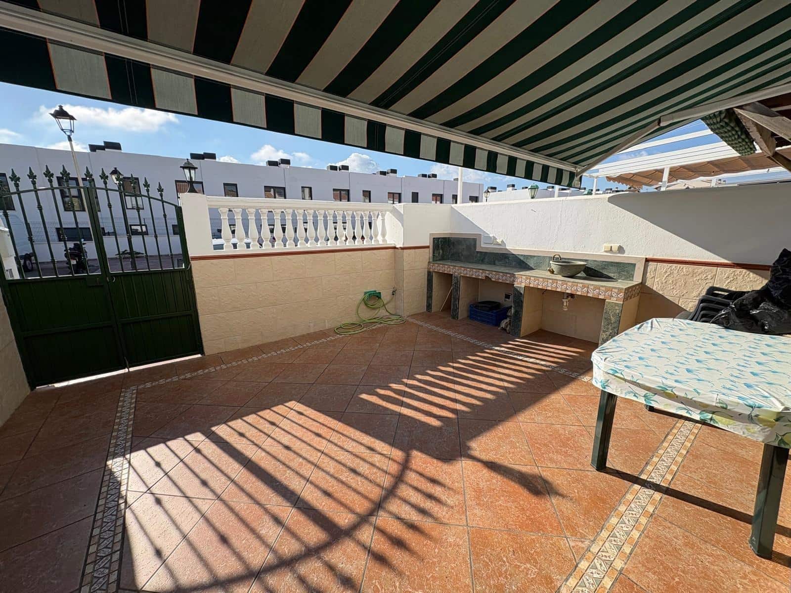 3 Zimmer Reihenhaus zu verkaufen in Caleta de Velez mit Pool - 409.900 € (Ref: 10166802)