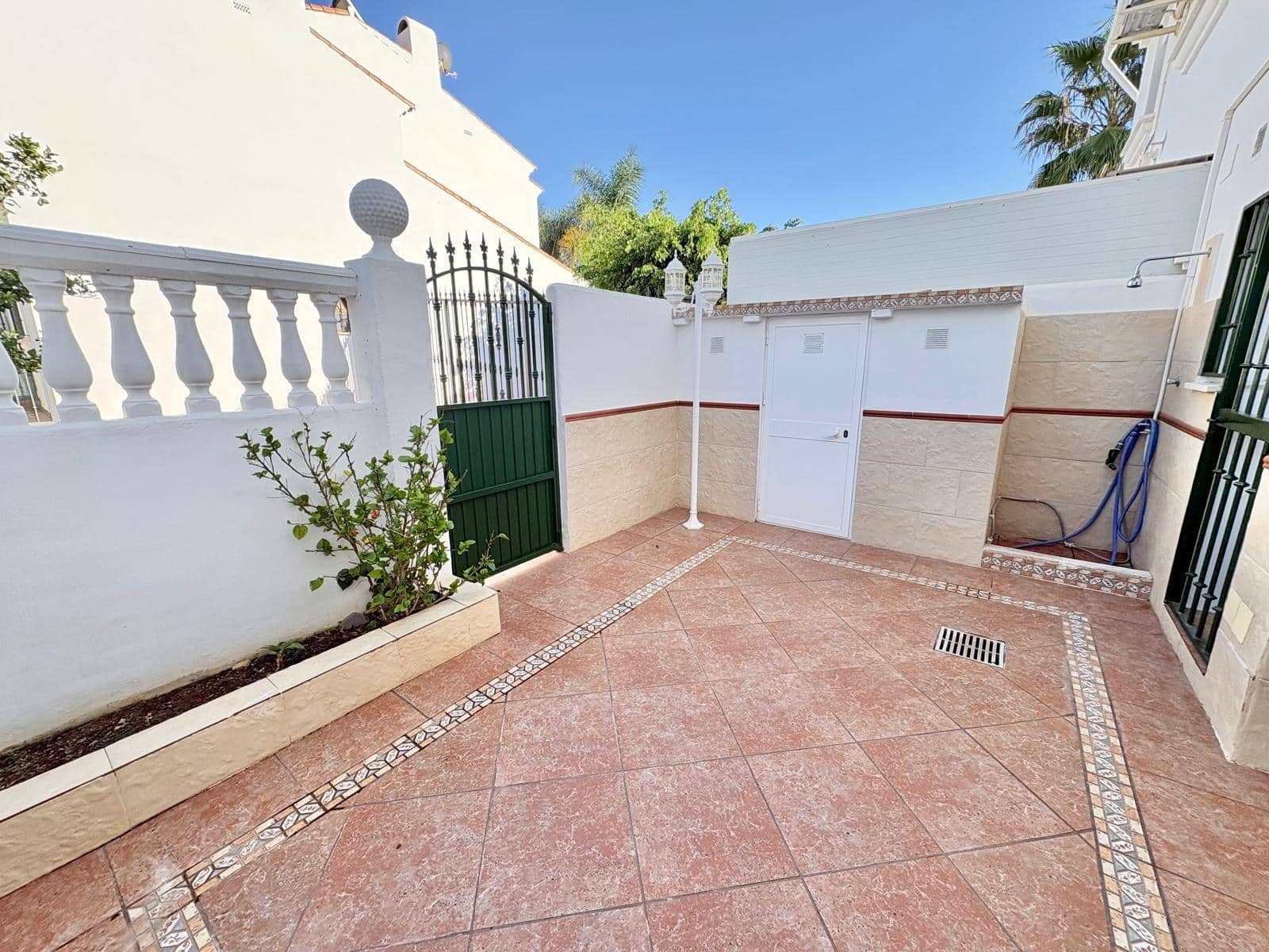 3 Zimmer Reihenhaus zu verkaufen in Caleta de Velez mit Pool - 409.900 € (Ref: 10166802)