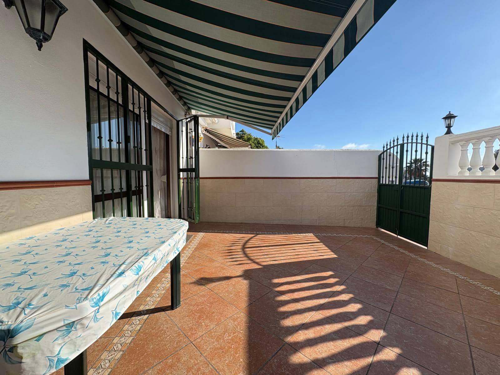 3 Zimmer Reihenhaus zu verkaufen in Caleta de Velez mit Pool - 409.900 € (Ref: 10166802)