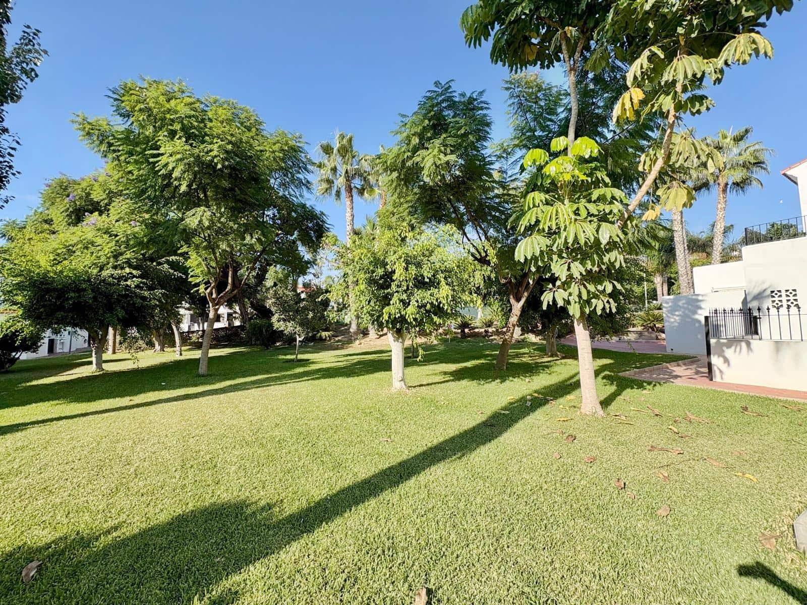 3 Zimmer Reihenhaus zu verkaufen in Caleta de Velez mit Pool - 409.900 € (Ref: 10166802)