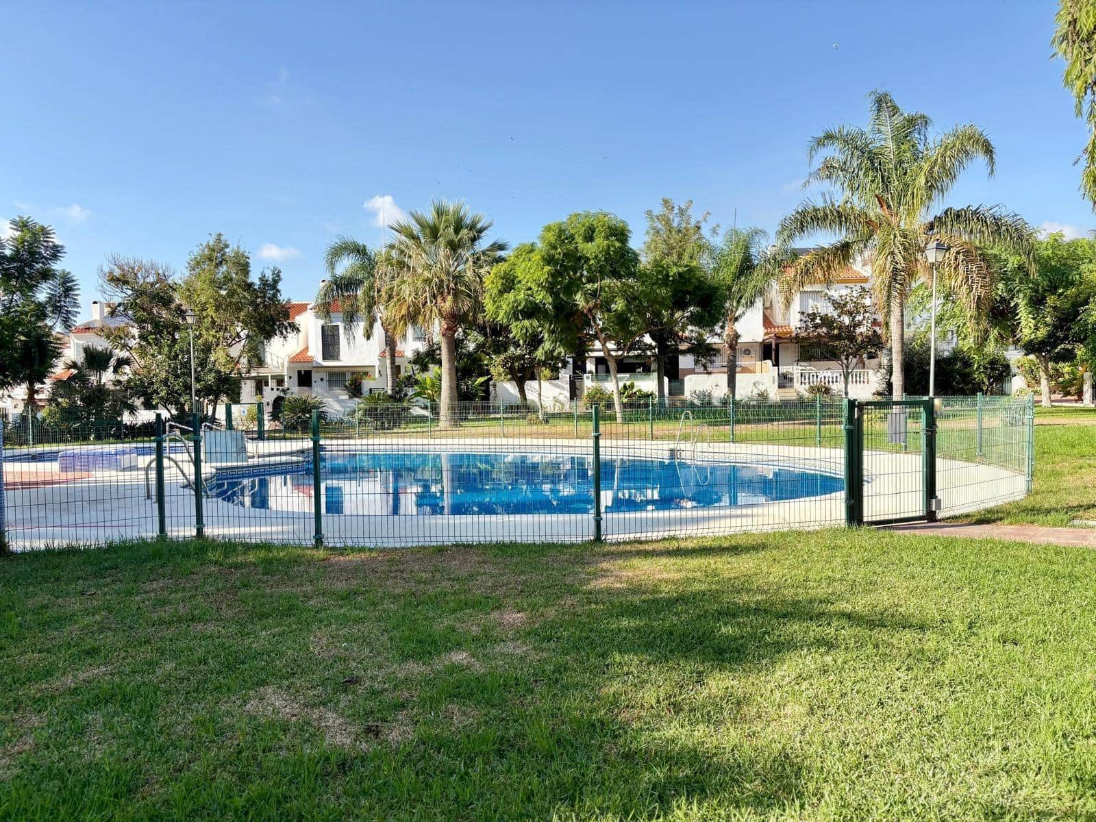3 Zimmer Reihenhaus zu verkaufen in Caleta de Velez mit Pool - 409.900 € (Ref: 10166802)