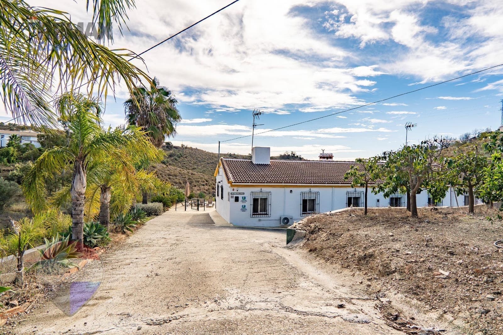 6 soverom Finca/Herregård til salgs i Velez-Malaga med garasje - € 360 000 (Ref: 10183045)