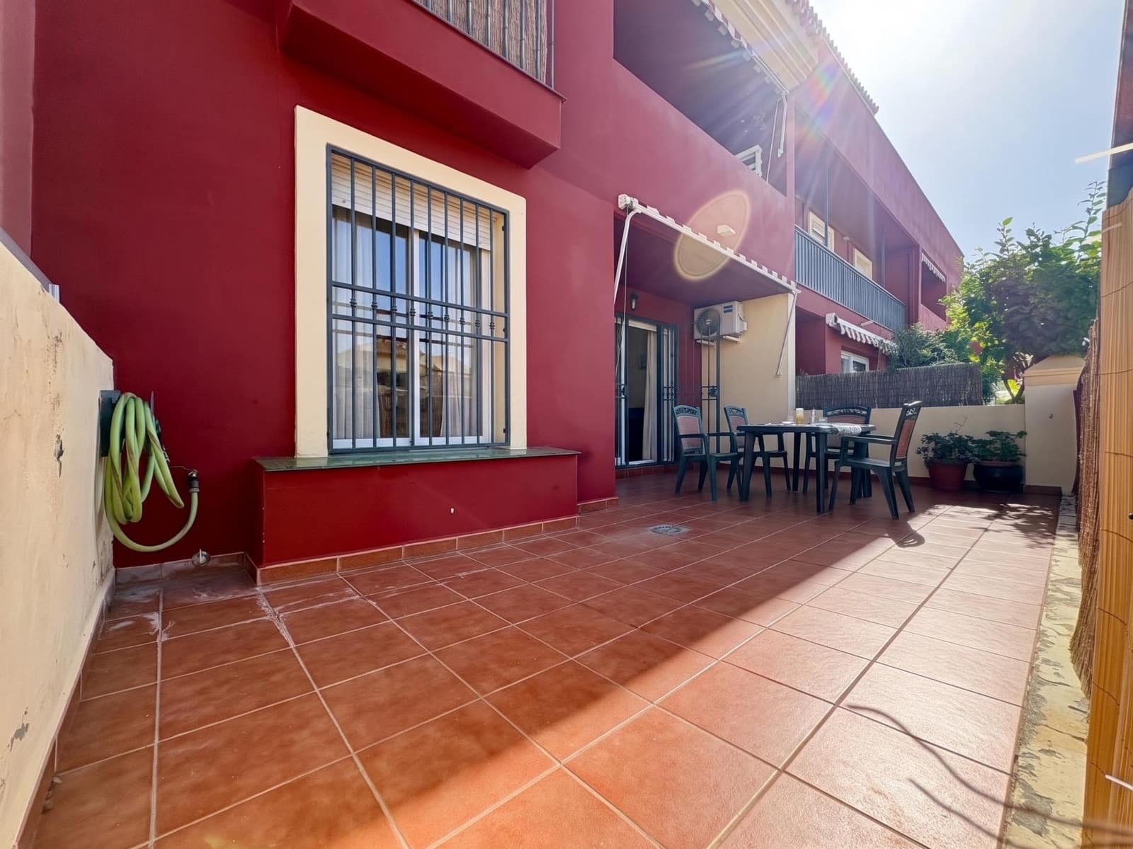 Apartamento de 2 habitaciones en Caleta de Vélez en alquiler con piscina garaje - 950 € (Ref: 10183046)