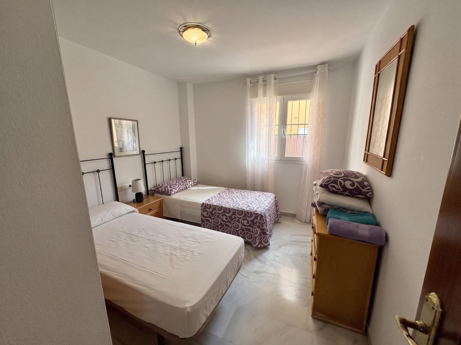 Apartamento de 2 habitaciones en Caleta de Vélez en alquiler con piscina garaje - 950 € (Ref: 10183046)