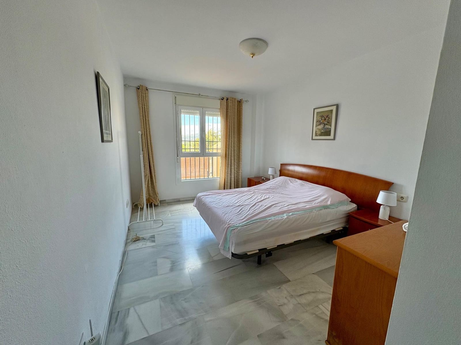 Apartamento de 2 habitaciones en Caleta de Vélez en alquiler con piscina garaje - 950 € (Ref: 10183046)