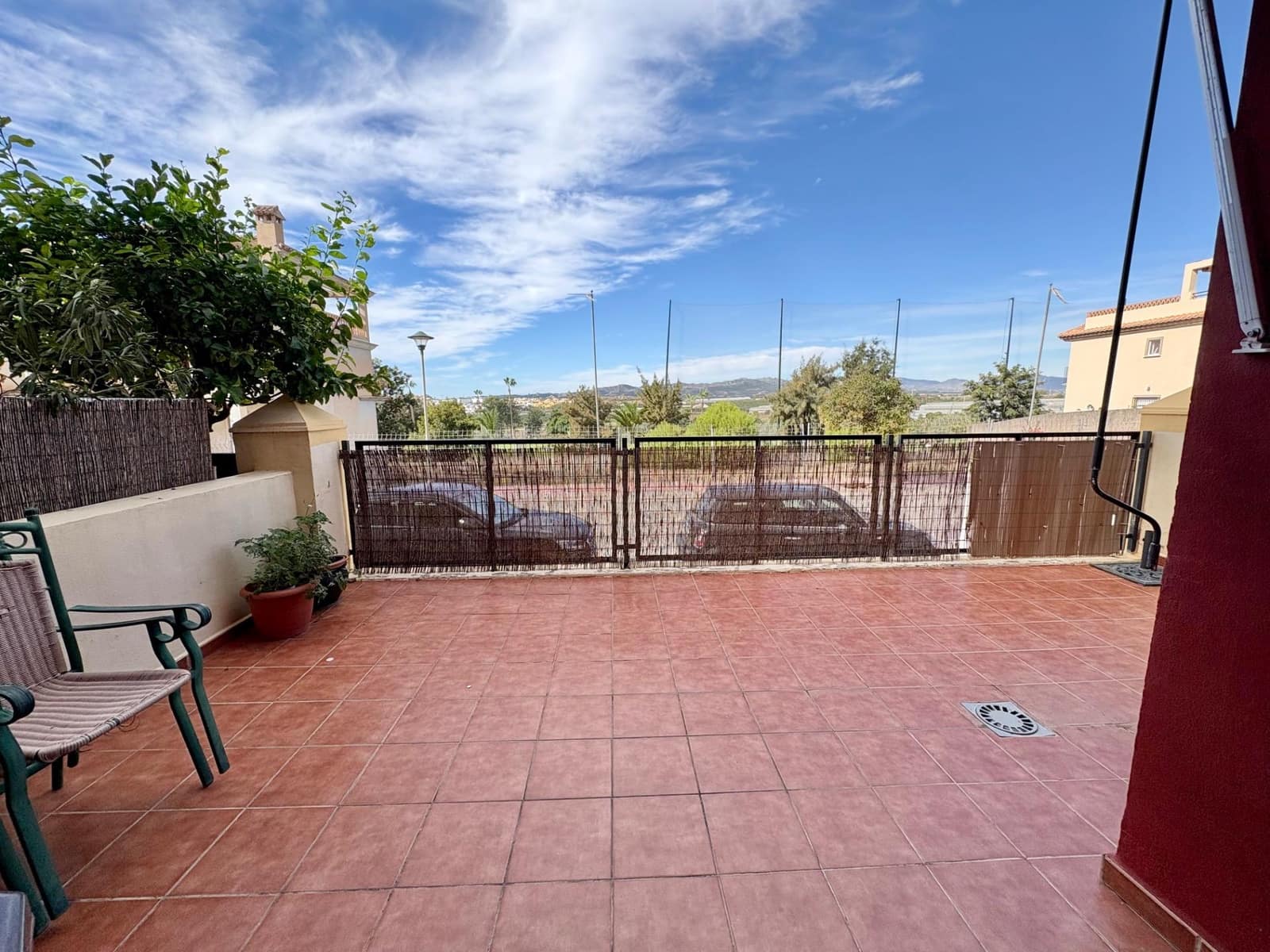Apartamento de 2 habitaciones en Caleta de Vélez en alquiler con piscina garaje - 950 € (Ref: 10183046)