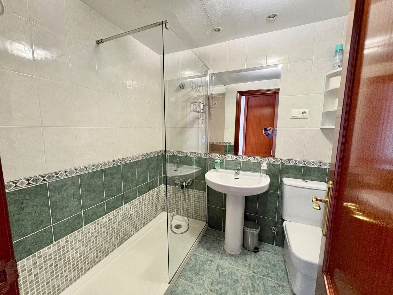 Apartamento de 2 habitaciones en Caleta de Vélez en alquiler con piscina garaje - 950 € (Ref: 10183046)
