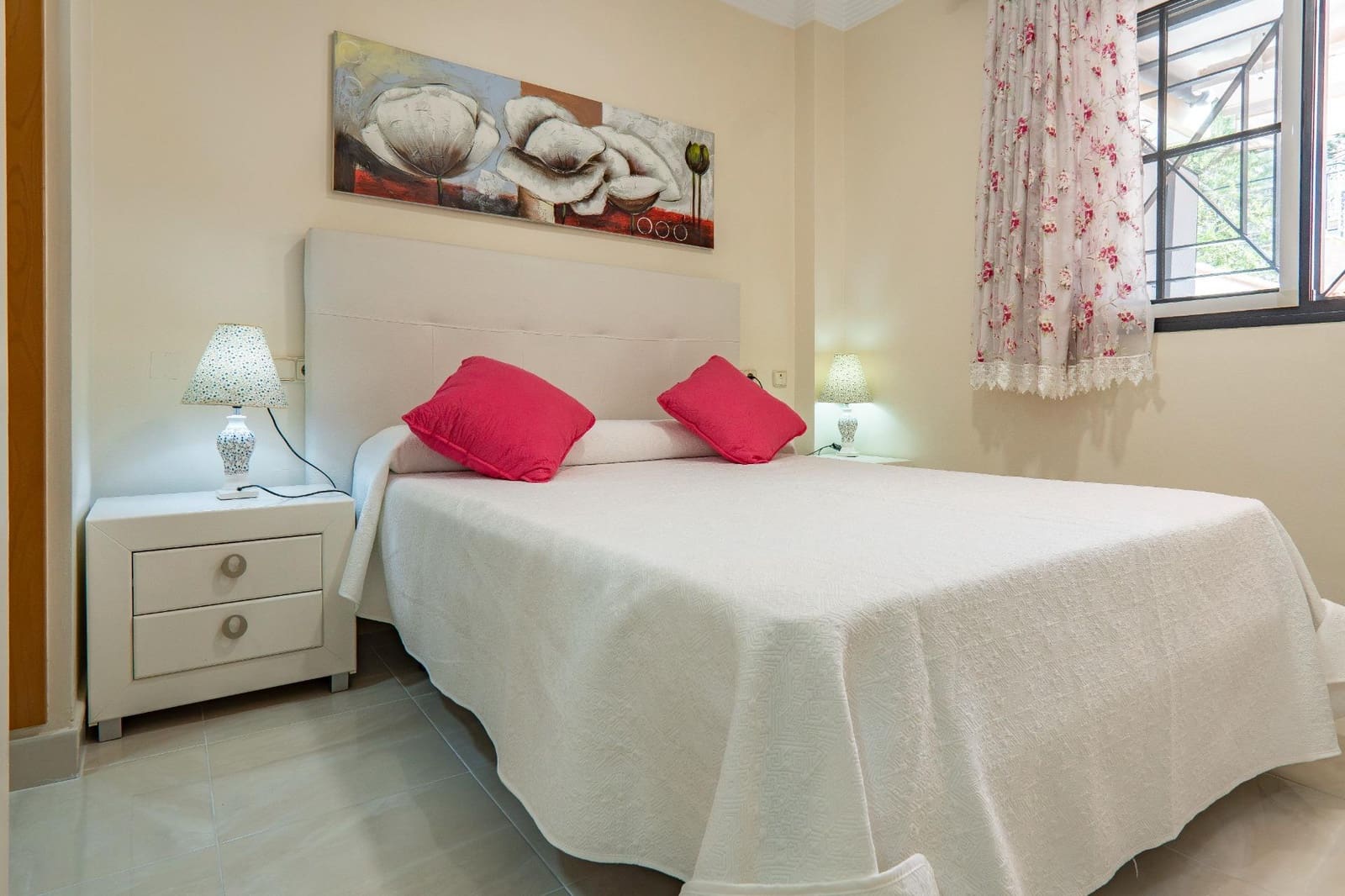 2 quarto Apartamento para arrendar em Almayate com piscina garagem - 950 € (Ref: 10187245)