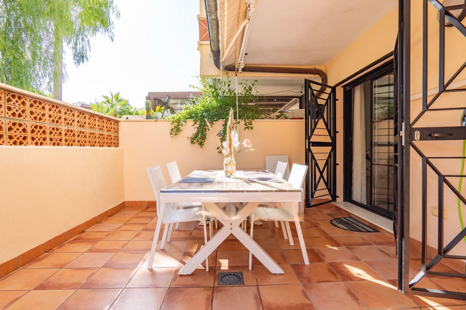 2 quarto Apartamento para arrendar em Almayate com piscina garagem - 950 € (Ref: 10187245)