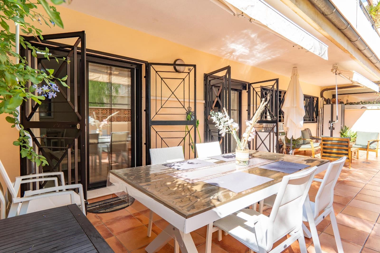 2 quarto Apartamento para arrendar em Almayate com piscina garagem - 950 € (Ref: 10187245)