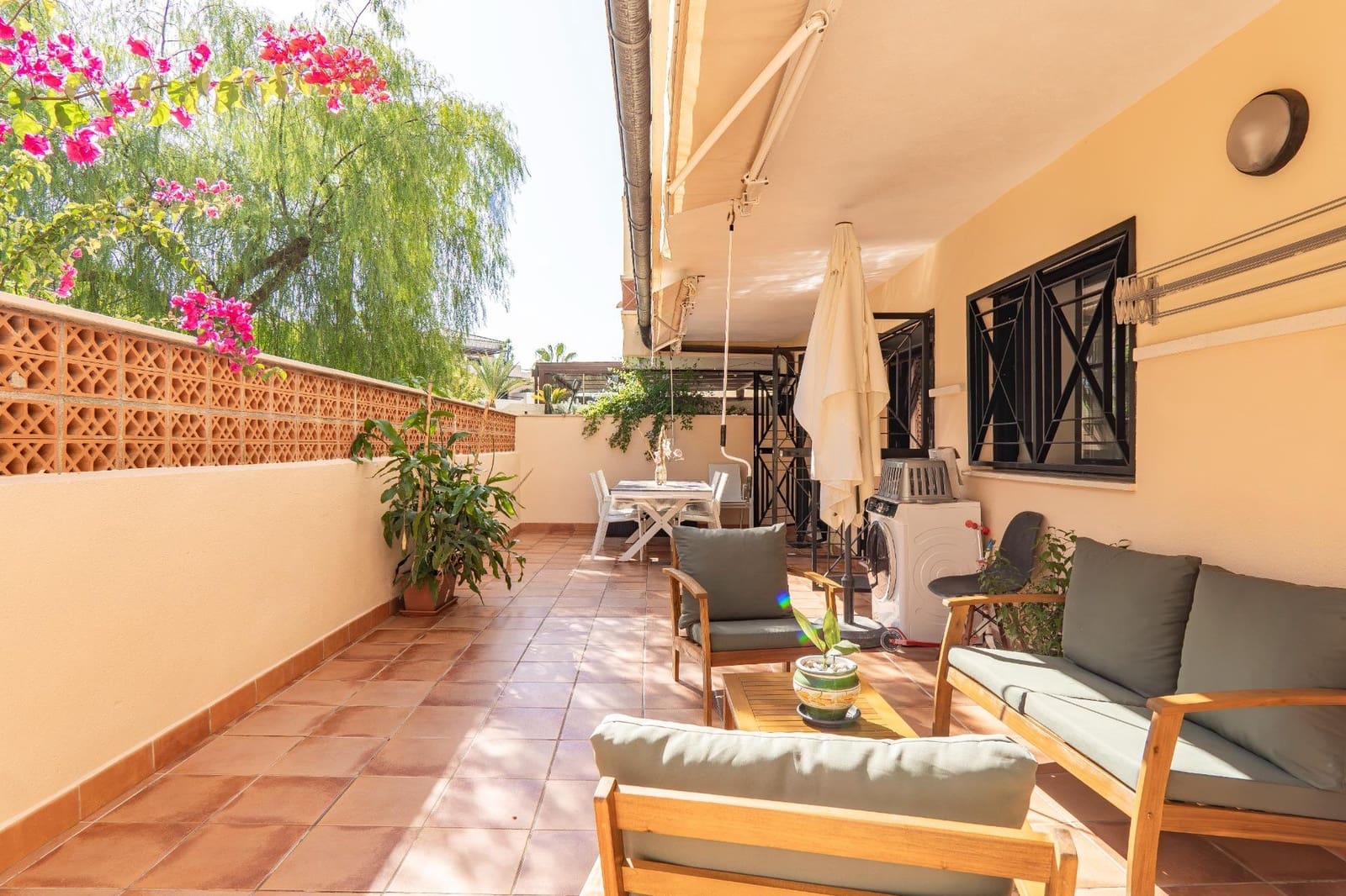 2 quarto Apartamento para arrendar em Almayate com piscina garagem - 950 € (Ref: 10187245)