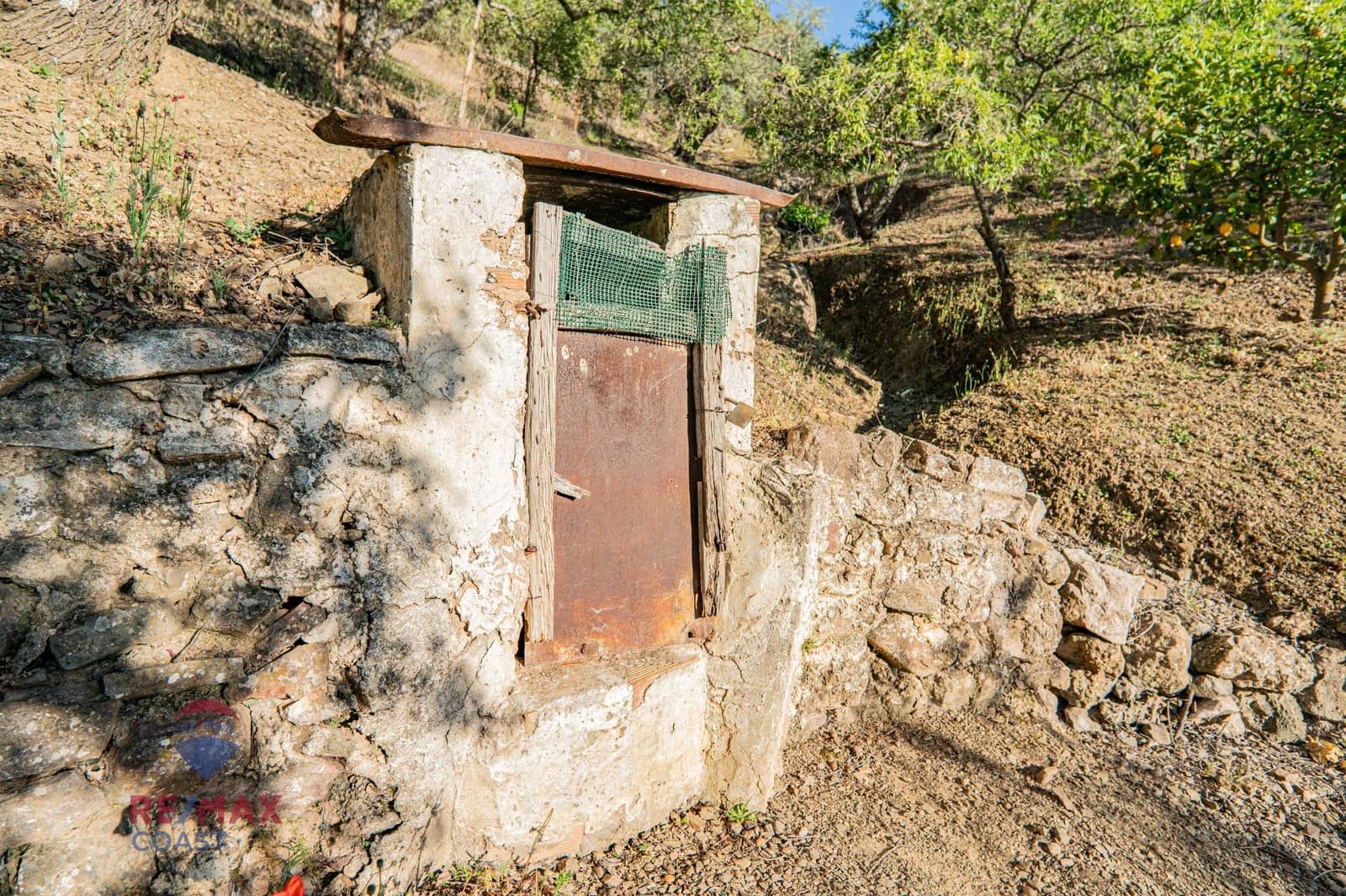 6 bedroom Finca/Country House for sale in Colmenar - € 395,000 (Ref: 7546777)