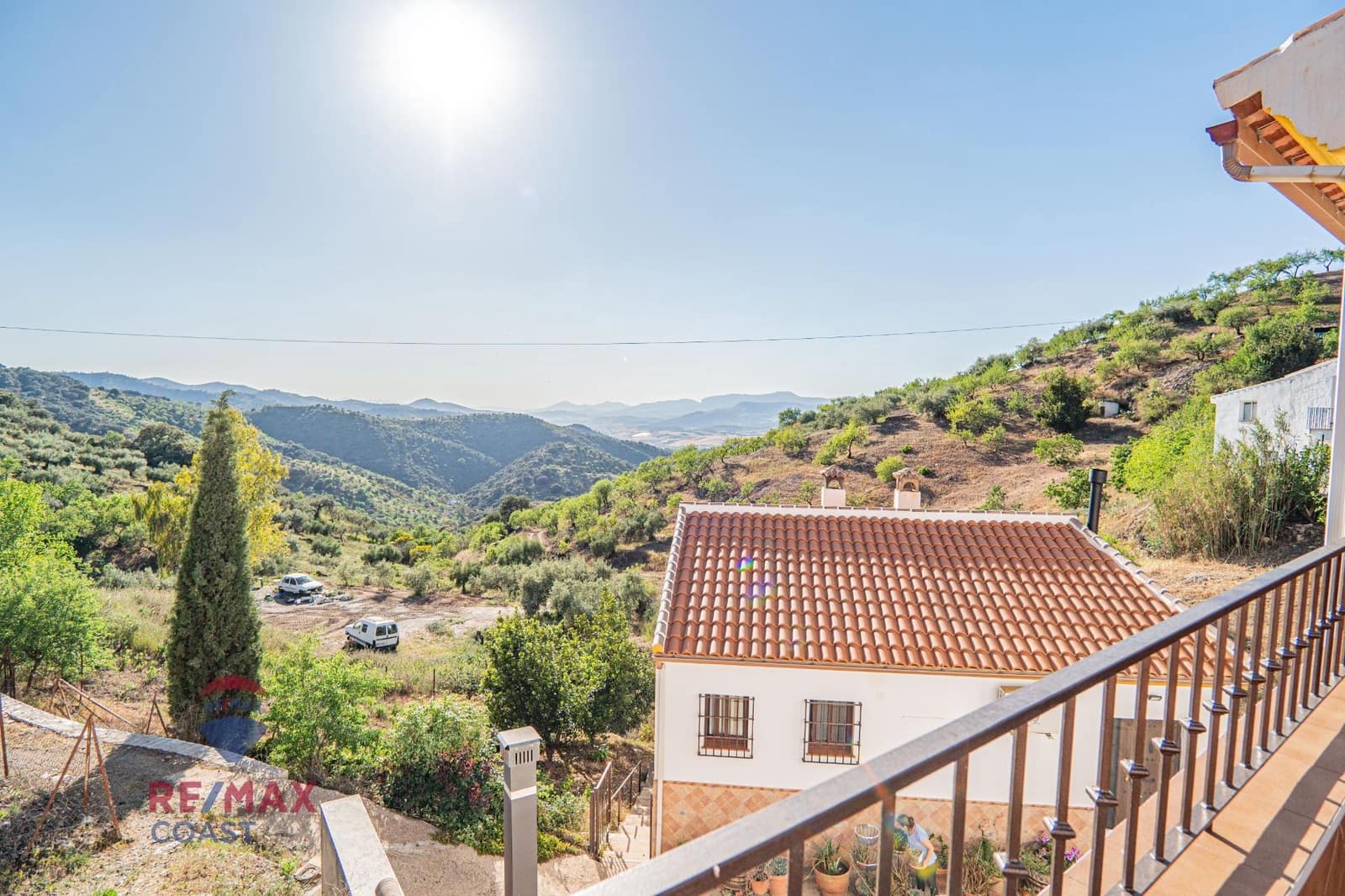 6 bedroom Finca/Country House for sale in Colmenar - € 395,000 (Ref: 7546777)