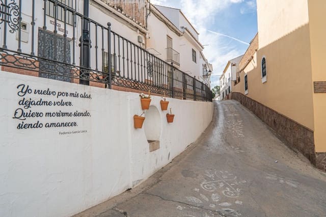 4 soveværelse Villa til salg i Pizarra med swimmingpool - € 279.000 (Ref: 7862505)