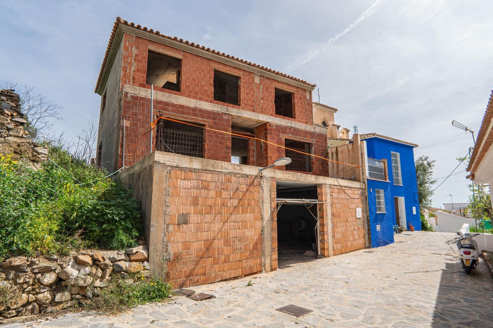 4 bedroom Villa for sale in Benaque - € 149,000 (Ref: 8254165)