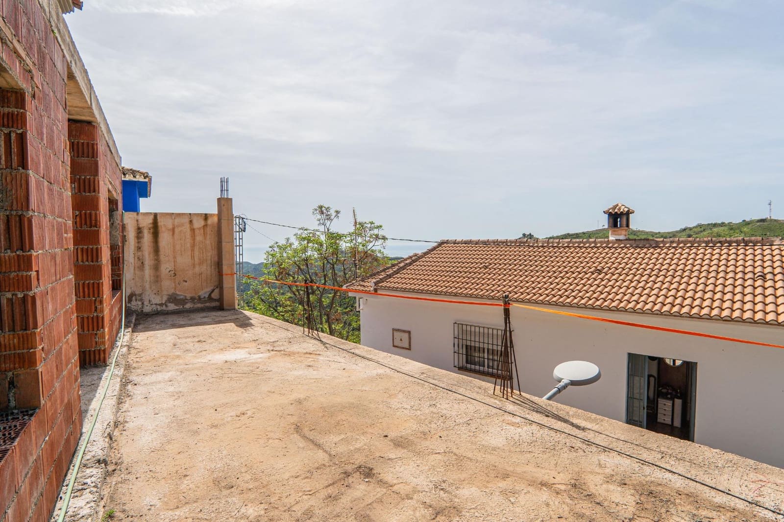 4 bedroom Villa for sale in Benaque - € 149,000 (Ref: 8254165)