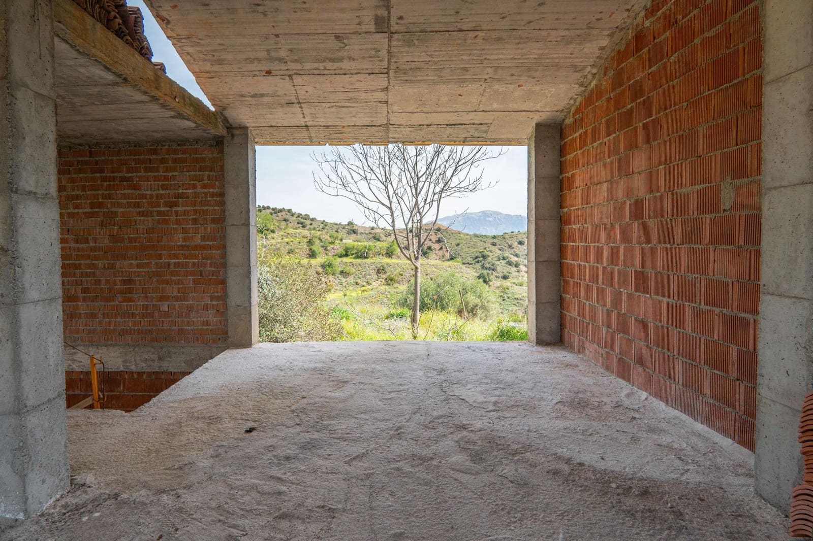 4 bedroom Villa for sale in Benaque - € 149,000 (Ref: 8254165)