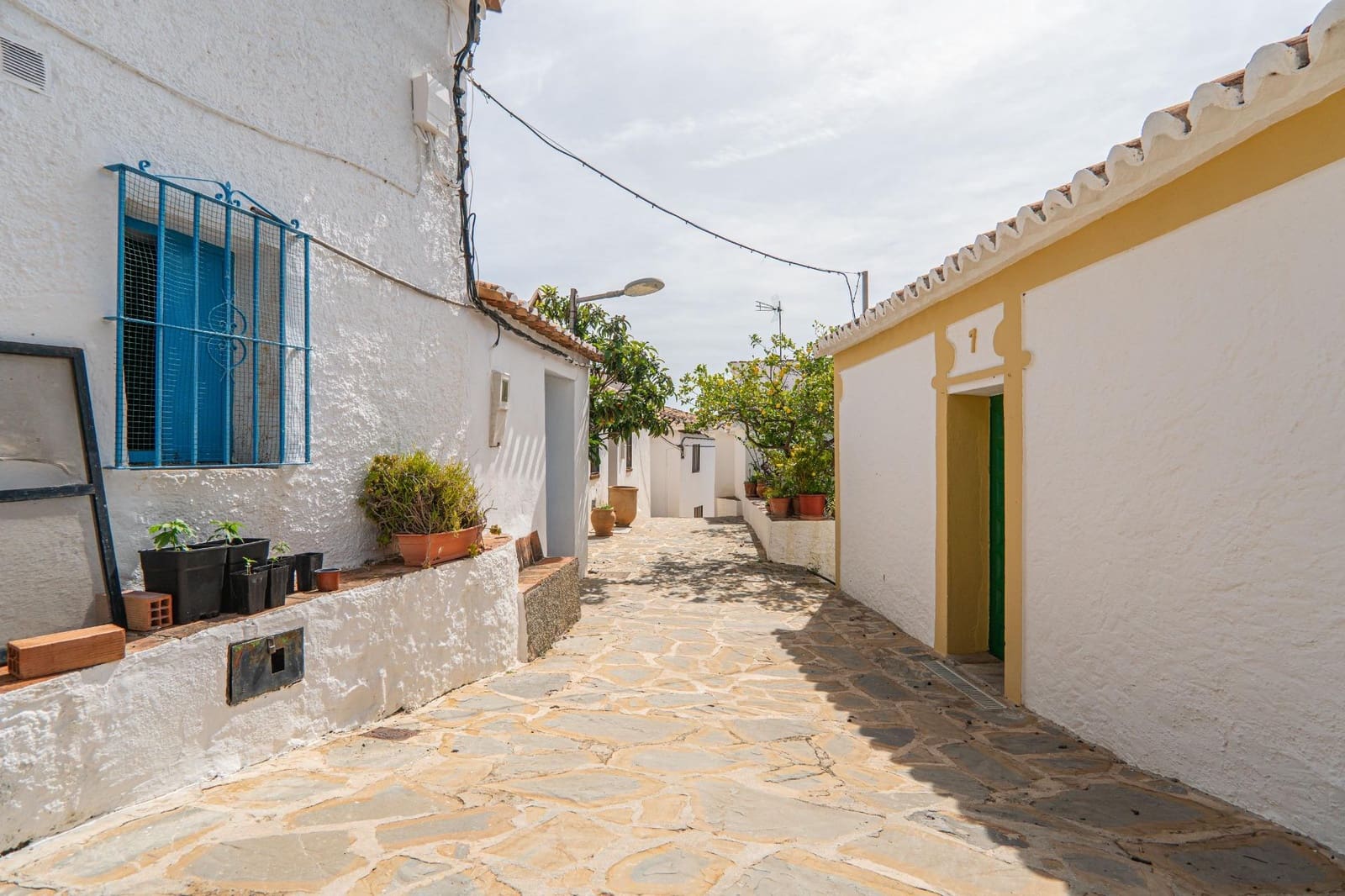 4 bedroom Villa for sale in Benaque - € 149,000 (Ref: 8254165)