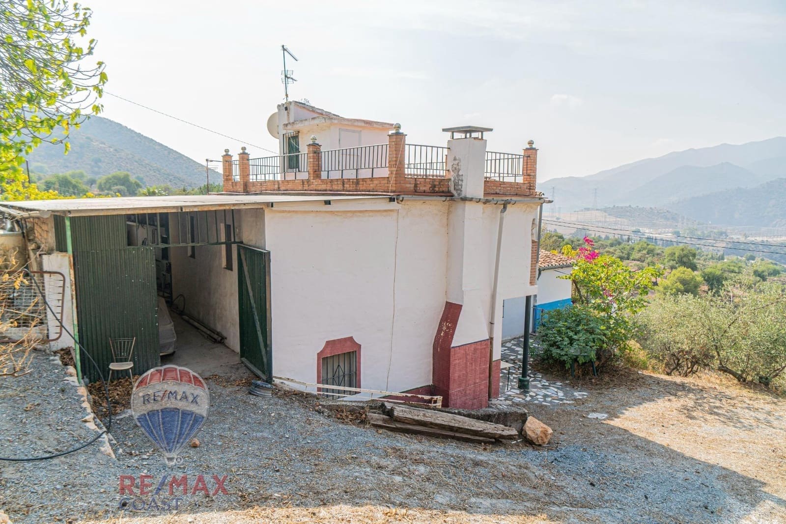 4 soveværelse Finca/Landehus til salg i El Chorro med garage - € 175.000 (Ref: 8338015)