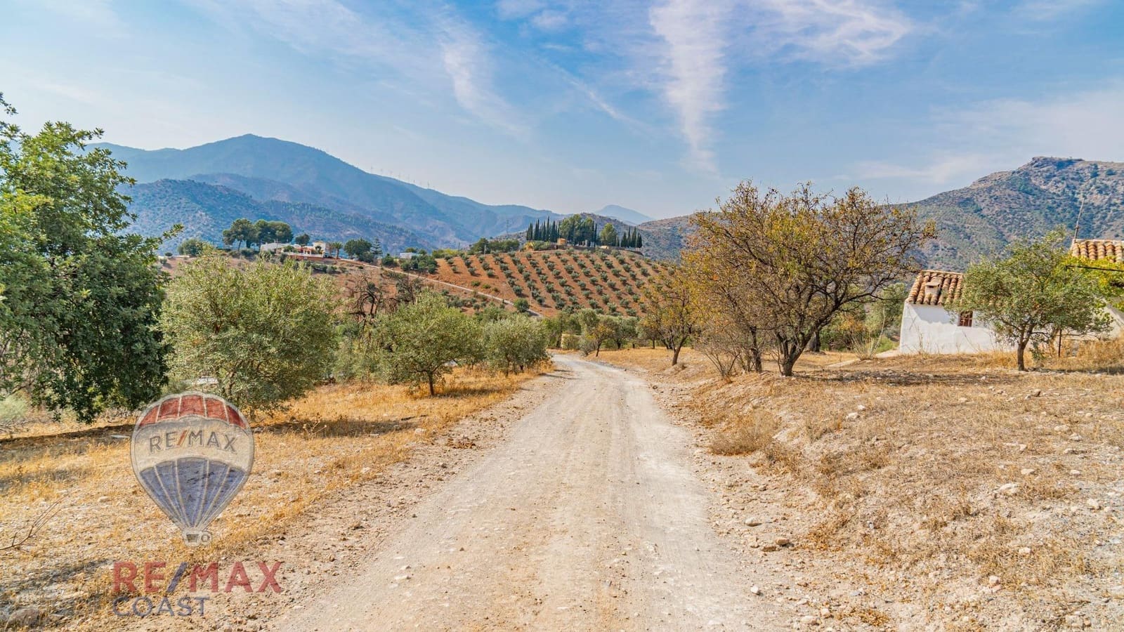 4 soveværelse Finca/Landehus til salg i El Chorro med garage - € 175.000 (Ref: 8338015)