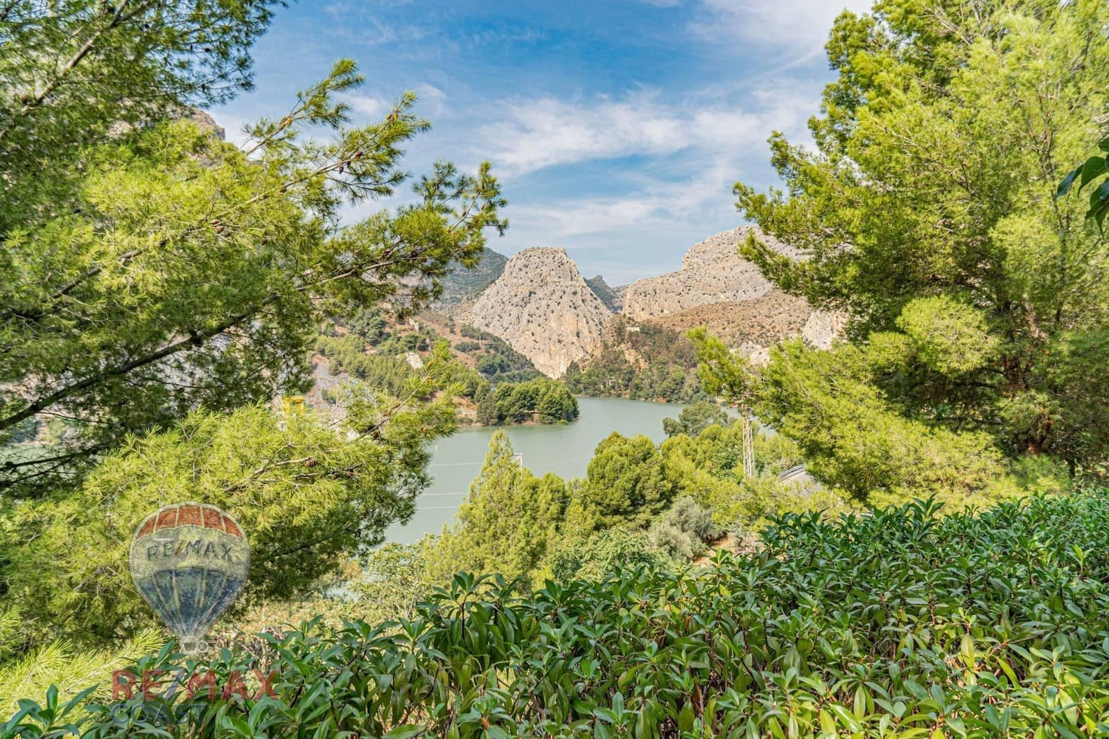 4 soveværelse Finca/Landehus til salg i El Chorro med garage - € 175.000 (Ref: 8338015)