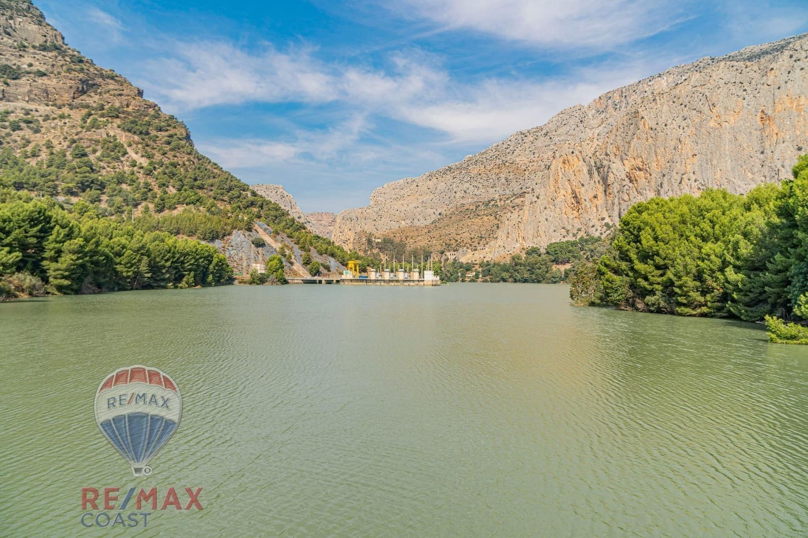 4 soveværelse Finca/Landehus til salg i El Chorro med garage - € 175.000 (Ref: 8338015)