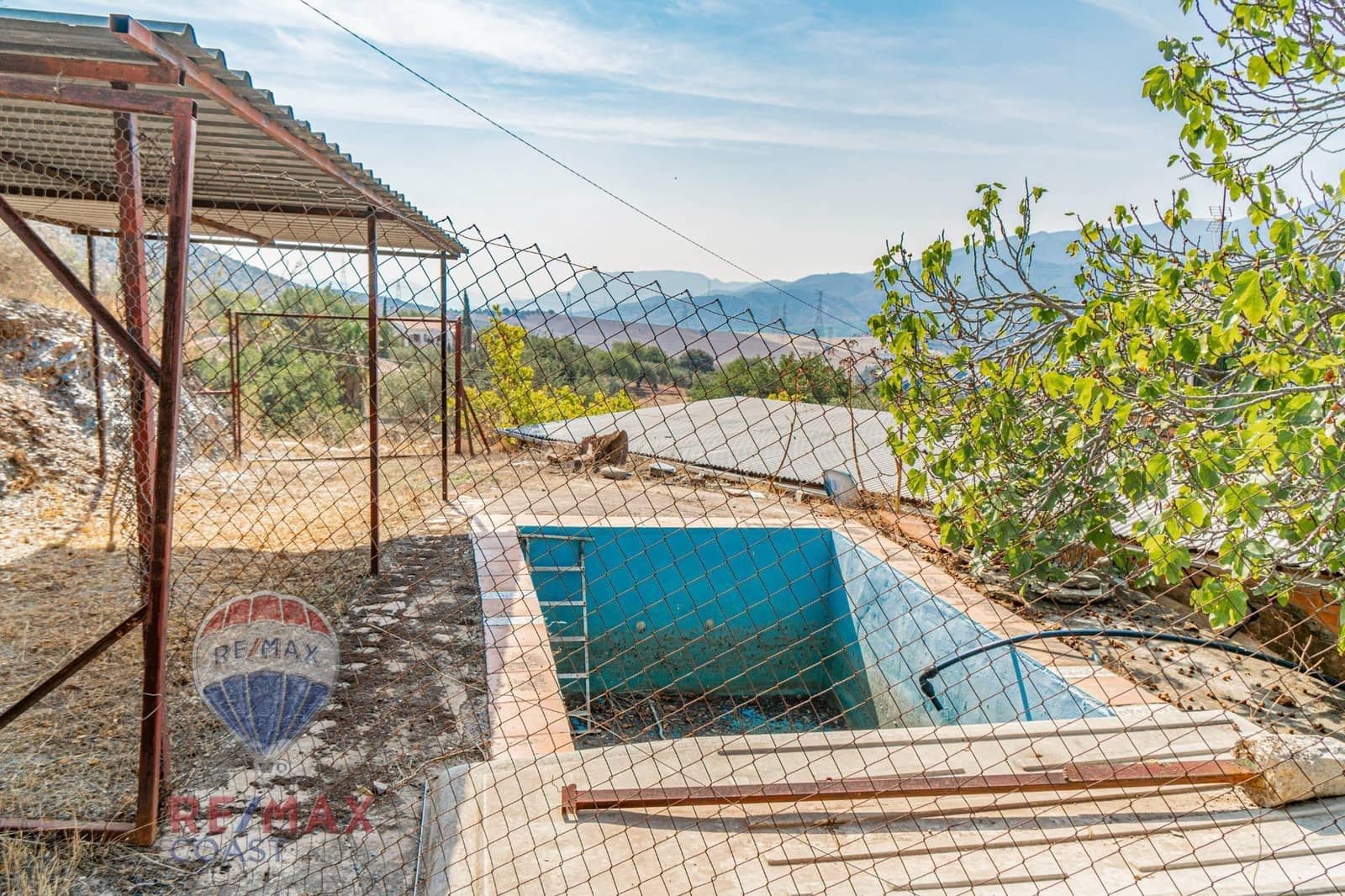 4 soveværelse Finca/Landehus til salg i El Chorro med garage - € 175.000 (Ref: 8338015)