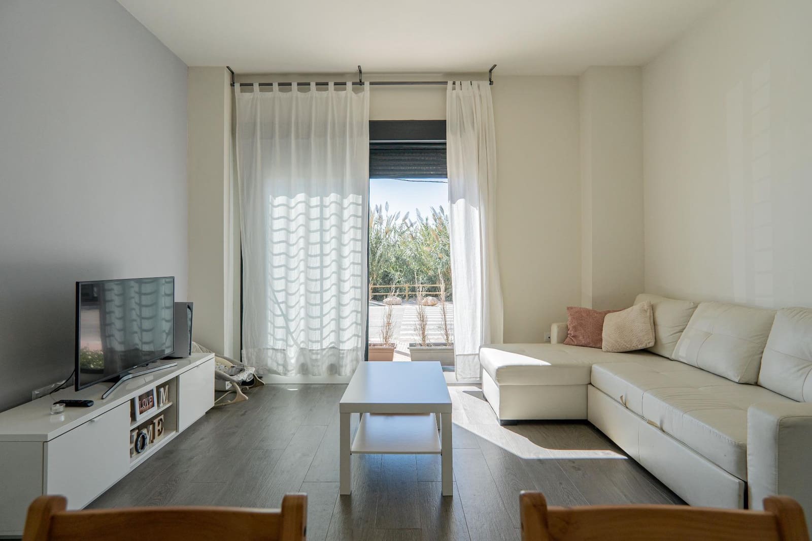 2 bedroom Flat for rent in Velez-Malaga - € 1,200 (Ref: 8552112)