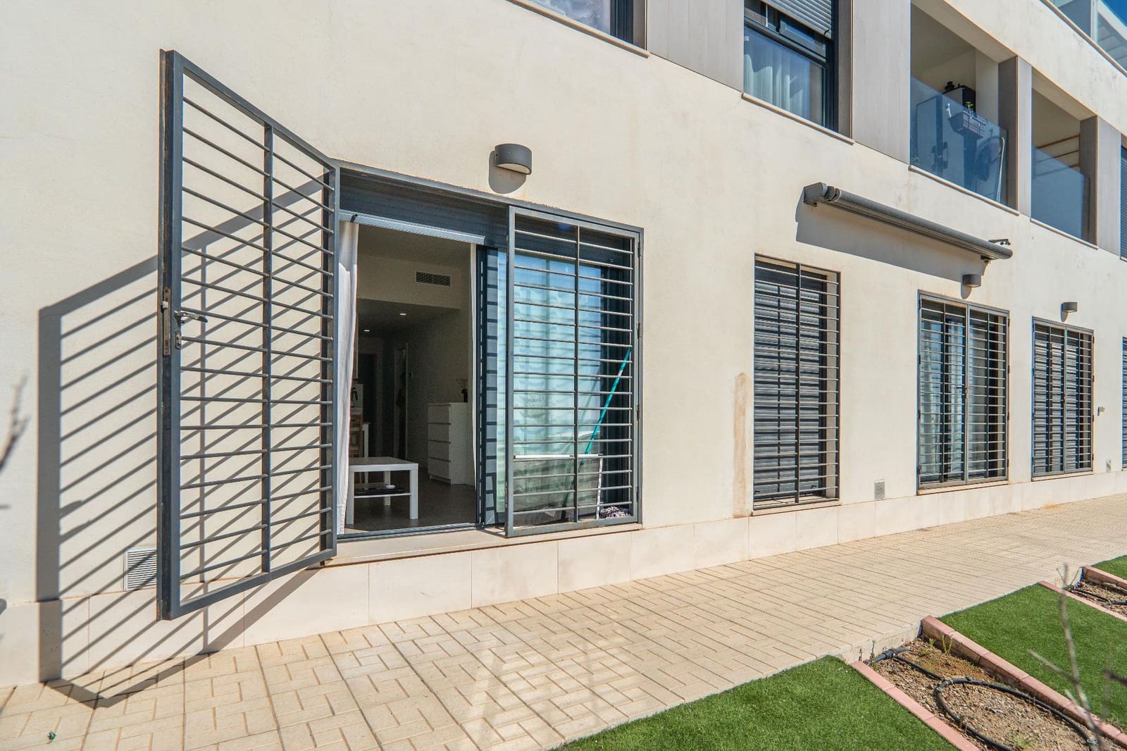 2 bedroom Flat for rent in Velez-Malaga - € 1,200 (Ref: 8552112)