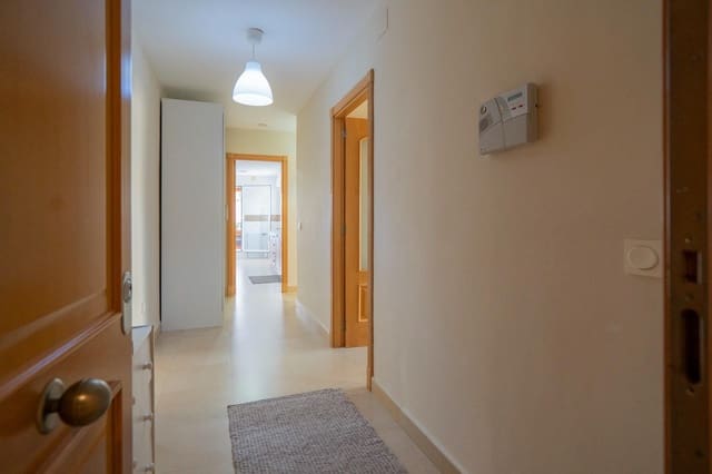 2 bedroom Flat for rent in Caleta de Vélez, Vélez-Málaga with pool garage - € 900 (Ref: 8576478)
