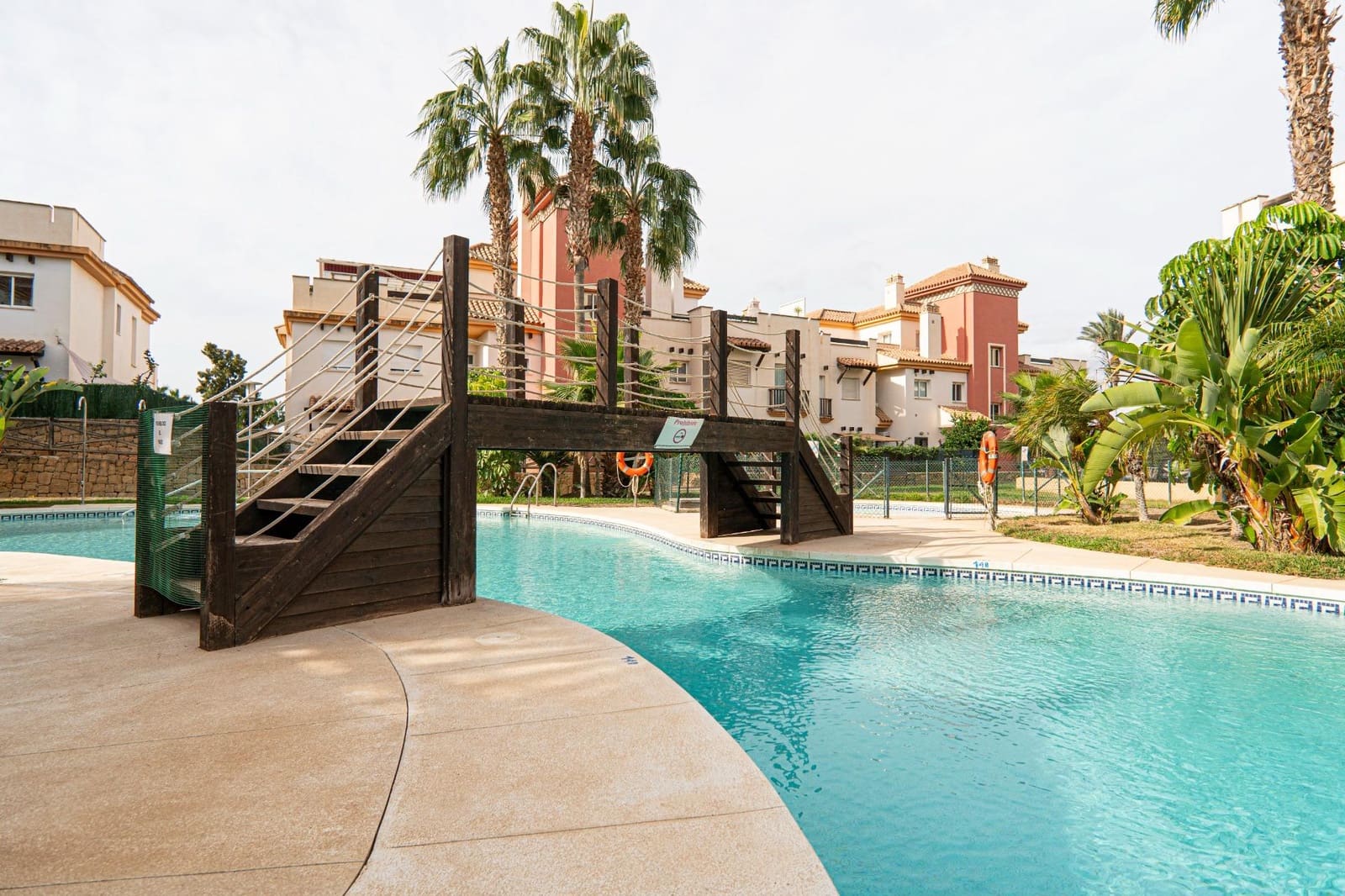 2 slaapkamer Flat te huur in Caleta de Velez met zwembad garage - € 900 (Ref: 8576478)