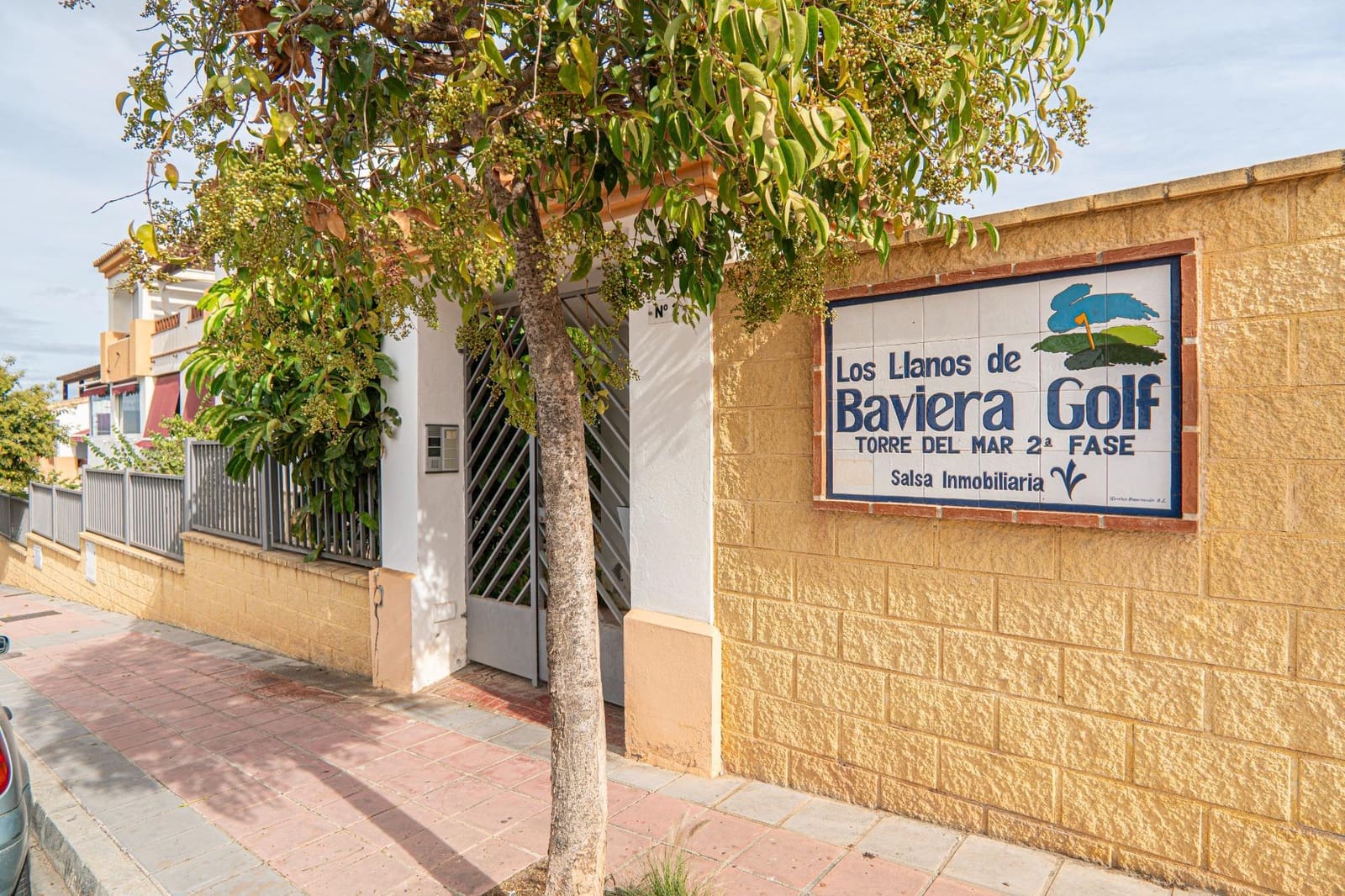 2 slaapkamer Flat te huur in Caleta de Velez met zwembad garage - € 900 (Ref: 8576478)