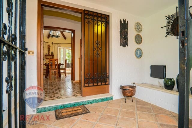 4 camera da letto Villa in vendita in Centro Internacional, Torrox con garage - 748.000 € (Rif: 8636551)
