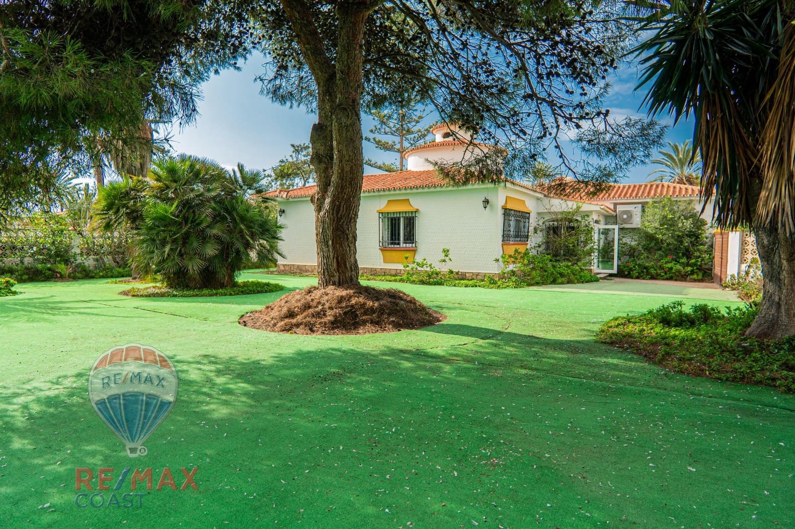 4 sypialnia Willa na sprzedaż w Torrox-Costa z garażem - 748 000 € (Ref: 8636551)