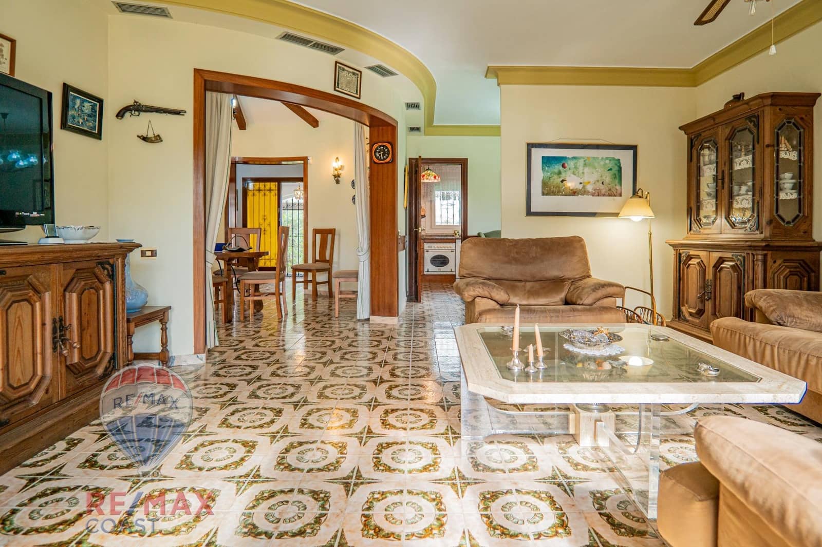 4 slaapkamer Villa te koop in Torrox-Costa met garage - € 748.000 (Ref: 8636551)