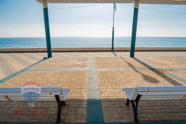 4 sypialnia Willa na sprzedaż w Centro Internacional, Torrox z garażem - 748 000 € (Ref: 8636551)